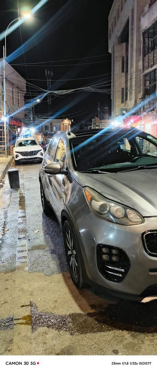 *إعلان بيع: كيا سبورتج 2019*

*للبـيع: كيا سبورتج Kia Sportage موديل 2019*
*اللون:* رمادي سلفر 
*الحالة:* نظيفة جداً -  
*المحرك:* 4 سلندر 2.4L اقتصادي
*المواصفات:* 
- كشن جلد
- شاشة + كاميرا خلفية
- حساسات
- بصمة +
- تبريد قطعتين
- ويل كب 18

*الرقم:* [ دهوك دولي 
*المكان:* [صلاح الدين / بلد ]
*السعر:* [160 وبيها مجال للشراي

*ملاحظة:* السيارة جاهزة من كلشي، تحويل فوراً،

للاستفسار اتصال او واتساب:***********
