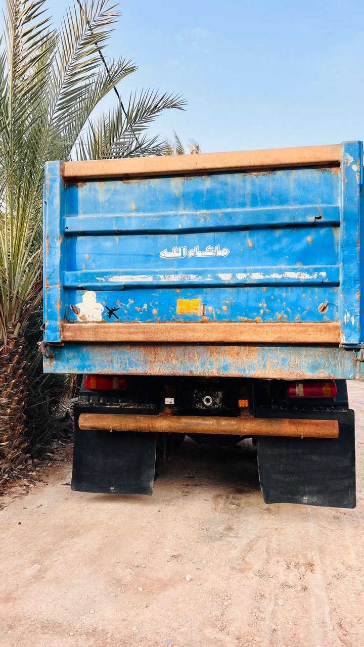 سياره للبيع سكانيه موديل ١٩٩٥ تخم تاير مكينه ١٢ونص كير ٥ب٥ مجموعة جبليه جاهزه لشغل سعرهه ١٦٠ وبيهه مجال الشراي *********** مكانهه سماوه
