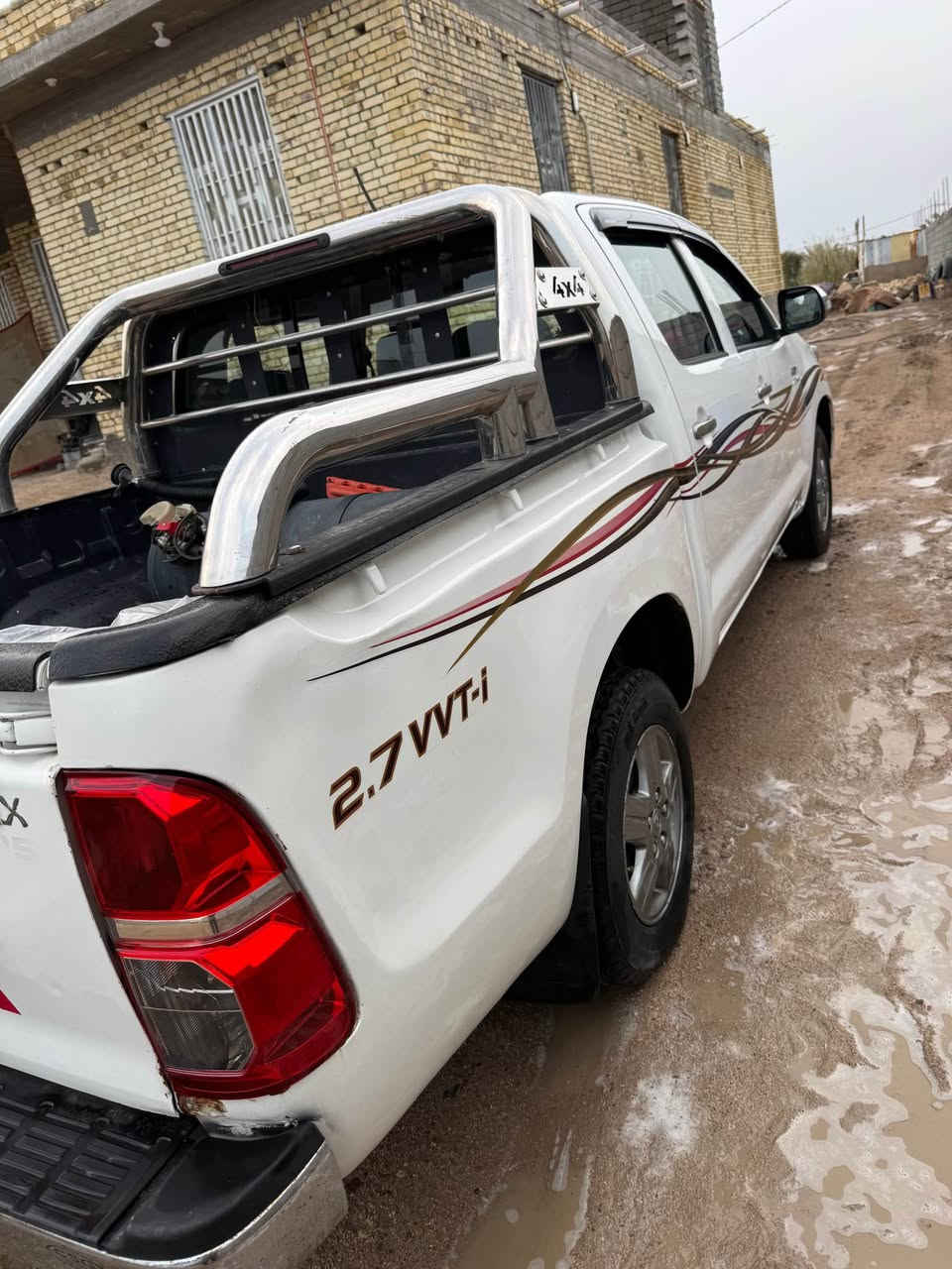 بيكم  فلاونزه   ٢٠١٣ رقم واسط بانزين  وغاز كير اوتماتيك  سياره نضيفه وجاهزه مكان السيارة البصرة قضاء المدينة  السعر 165 بيه مجال
     *********** البصرة, العراق
