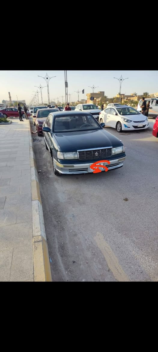 كروان بطه موديل 94 فصل
سياره حلوه واحله من الصوره تخم تاير المكينه شويه بيها ضعف ترايك للبغداد 
ملاحضه (ضربه بالجاملغ الخلفي ++مصبوغه لجماليه )حته الريمود سنتر لوك ع الريمود كهربائيات شغاله كلها رقم انكليزي بغداد باسمي سنويه ل29 الناصريه مركز
*********** السعر(48)وبيها مجال
