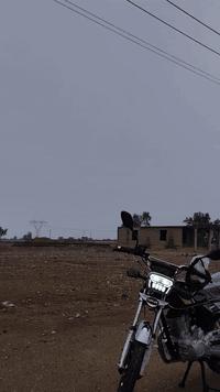 السلام عليكم موطور سونك للبيع حجم محرك 200 شرط جديد الفين. 2025 السعر 950بي مجال  ***********
