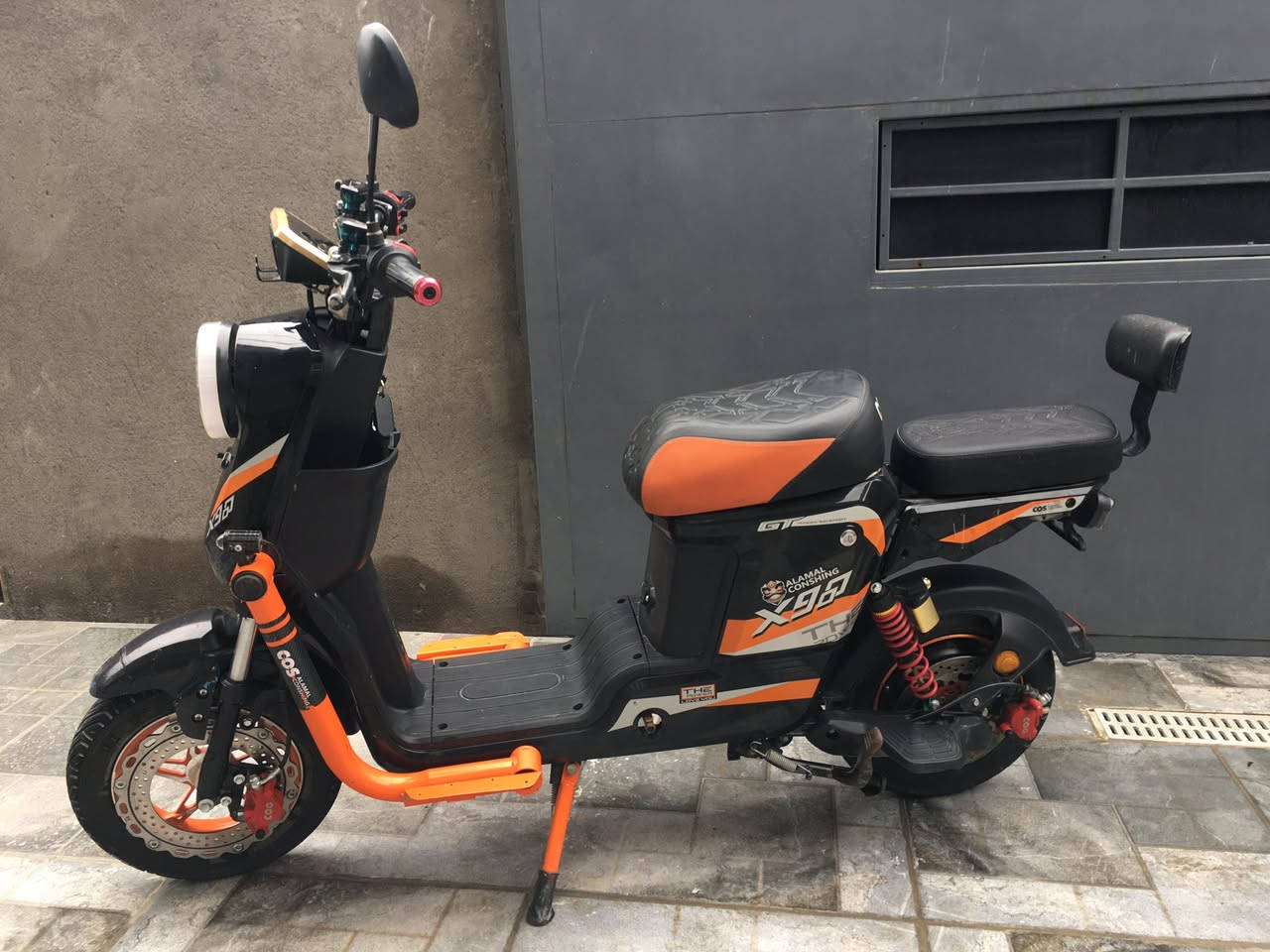 سلام عليكم
X900
دراجة اخت الجديدة نظيفة ومرتبة بطاريات مكفولات  
السعر 375 وبيها مجال للشراي اي استفسار خاص


**إذا كنت صاحب هذا الإعلان وتريد حذفه لأي سبب، رجاءا أرسل رسالة إلى الدعم الفني**