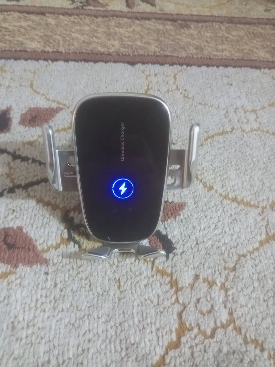 متوفرة مجموعة منوعة من الأغراض، بعضها جديد بالكرتونة وبعضها مستعمل نظيف جداً ومفحوص:
مفتاح تحويل بوردات (دير سيكشن) ماركة L&T - 63 أمبير صناعي (جديد بالكرتونة) [1.6.3، 1.6.5].

يدات ومقابض تثبيت مكائن MASHKOUR - تايواني أصلي (جديد بالكرتونة).

ميني يو بي إس (Mini UPS) - لتشغيل الراوتر والنانو 

مروحة رقبة محمولة - شحن USB 

جهاز تحكم ومشغل بكرة ليد لايت RGB - قدرة عالية 1500 واط

ستاند وشاحن سيارة لاسلكي ذكي - يفتح ويغلق تلقائياً بالحساس

كابل مايكروفون احترافي ما مستعمل

لالة نفطية زجاجية زرقاء 
 كلوبات عدد 6 مروحه تبريد شغاله مفك النكيات بيع المجموعه كامله تواصل خاص او وتساب ***********
