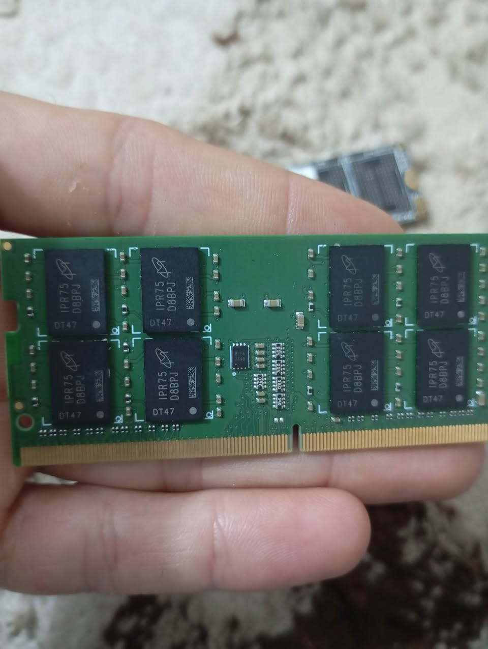 رام  Crucial 16GB DDR4-3200 SODIMM

جديد لك


**إذا كنت صاحب هذا الإعلان وتريد حذفه لأي سبب، رجاءا أرسل رسالة إلى الدعم الفني**