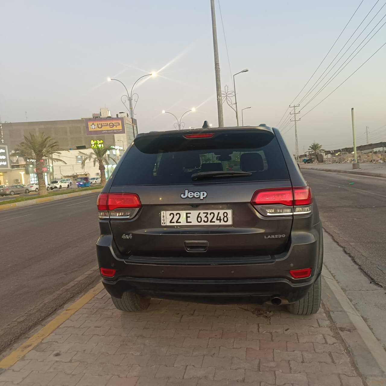 سلام عليكم جيب لاريدو للبيع او مراوس موديل 20 موصفات فول ماعدا بانوراما محرك 6 سندار مكاني كربلاء ***********
