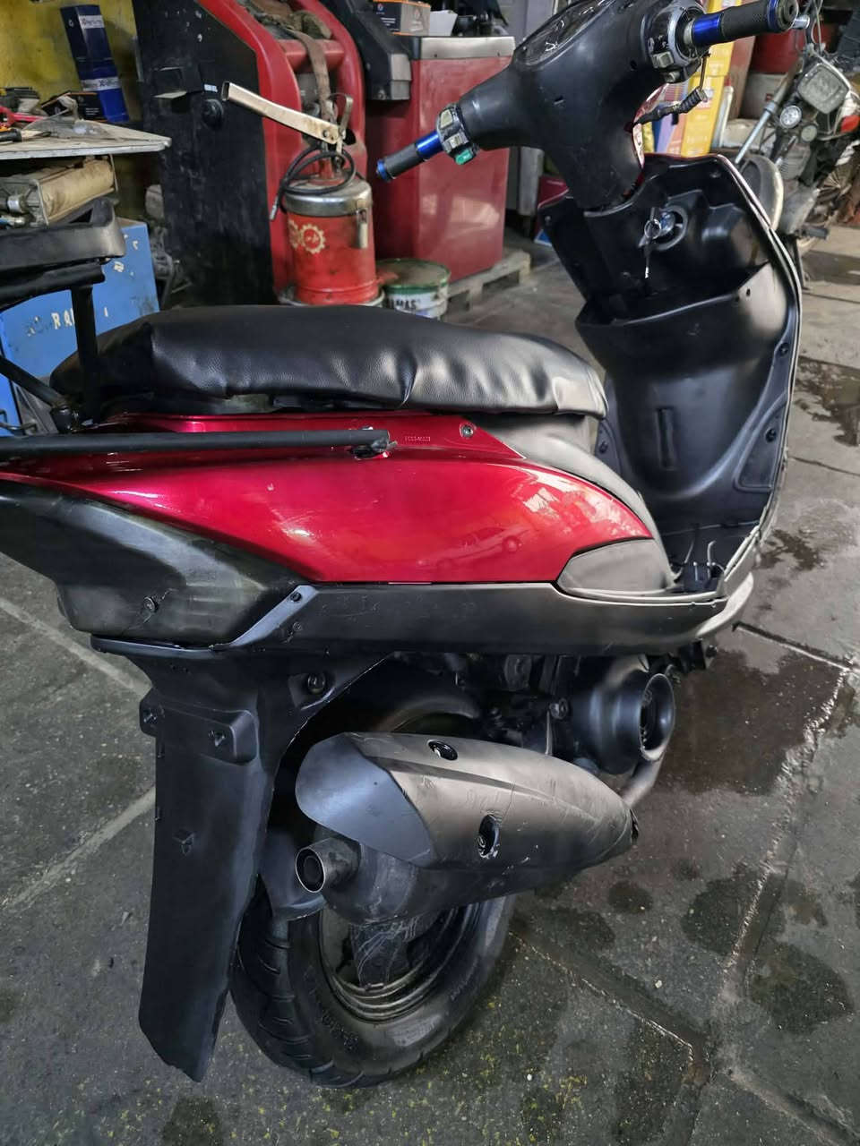 دراجه ماكس عدله تعمير كله جديد سعر325 وبيها مجال ***********
