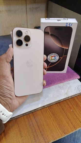 سلام عليكم ايفون 16بروماكس 256 بطارية 95 الجهاز مكفوب كفالة عامة والجهاز وتر كلة شغال مكاني بغداد الشهداء العبيدي الثانية السعر مليون و300و50 وبي مجال للشراي رقمي *********** + الكلمة الطيبة صدقة❤️
