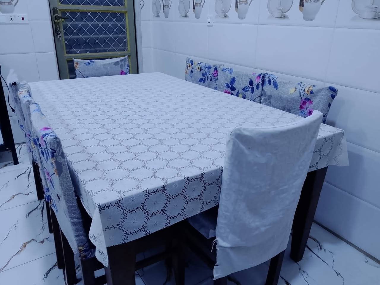 للبيع الطول ١٨٥ والعرض ١١٥
٨ كراسي
السعر ٢٠٠٠٠٠


**إذا كنت صاحب هذا الإعلان وتريد حذفه لأي سبب، رجاءا أرسل رسالة إلى الدعم الفني**