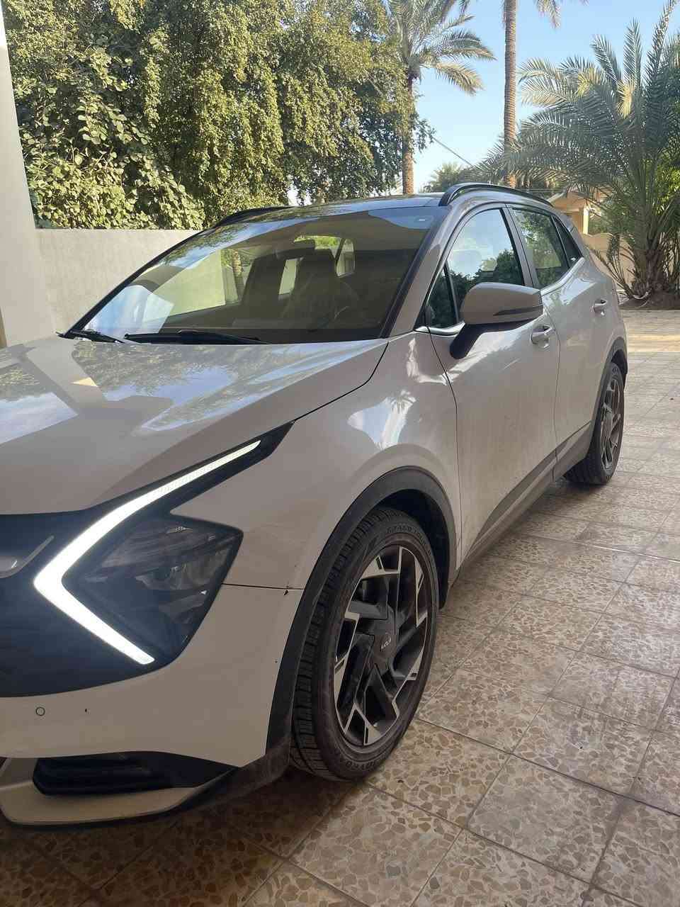 سلام عليكم
سبورتج خليجي 2023 وكالة النم
ماشيه 48 الف كليو 
مواصفاته 
فتحه سقف بانوراما 
جنطة كهرباء 
تحكمات المقاعد كهرباء
و مقاعد تدفئة 
تحكمات مقود و مثبت سرعه 
حساسات امامية و خلفية 
عدد البصمات ثنين 
السياره بيه بوارد بسيطه و باقي السياره مكفولة كفاله عامه
رقم اربيل و تحويل ثاني يوم
سعره 227 ورقه و قابل للتفاوض 
مكان السياره بغداد الكاظمية 
***********
