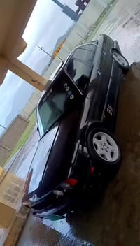 بي ام دبليو ٥٢٥ • ١٩٩١ • تحت السوق