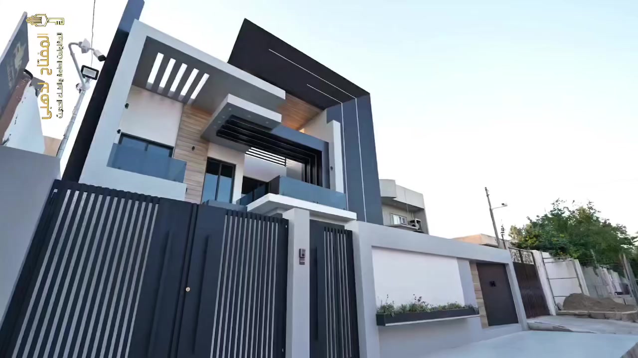 ✨ كُن مُتميّز… وخلّي بيتك يحچي عنك ✨
مع المفتاح الذهبي 🗝️
تم ولله الحمد تسليم موقع العامرية  
📐 المساحة: 250 /م
📍 واقع حال  25/10 
🏗️ تنفيذ مطابق للمخططات وبجودة عالية
🔹 دقة بالتنفيذ
🔹 التزام بالمواعيد
🔹 مواد مضمونة
🔹 خبرة تثق بها
📞 للاستفسار والحجز
***********
***********
📍 زورونا في موقعنا:
زيونة – تقاطع الربيعي – مقابل مول دريم ستي
المفتاح الذهبي… من الأساس إلى التسليم
