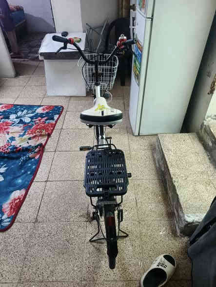 بايسكل للبيع بناتي حجم 26 ياباني البكان بغداد البياع شارع 20 السعر120 بي مجال ***********
