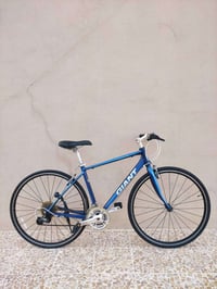 دراجه ماركة #GIANT_ESCAPE  جيانت اسكيپ العالميه ماركه   غنيه عن التعري...