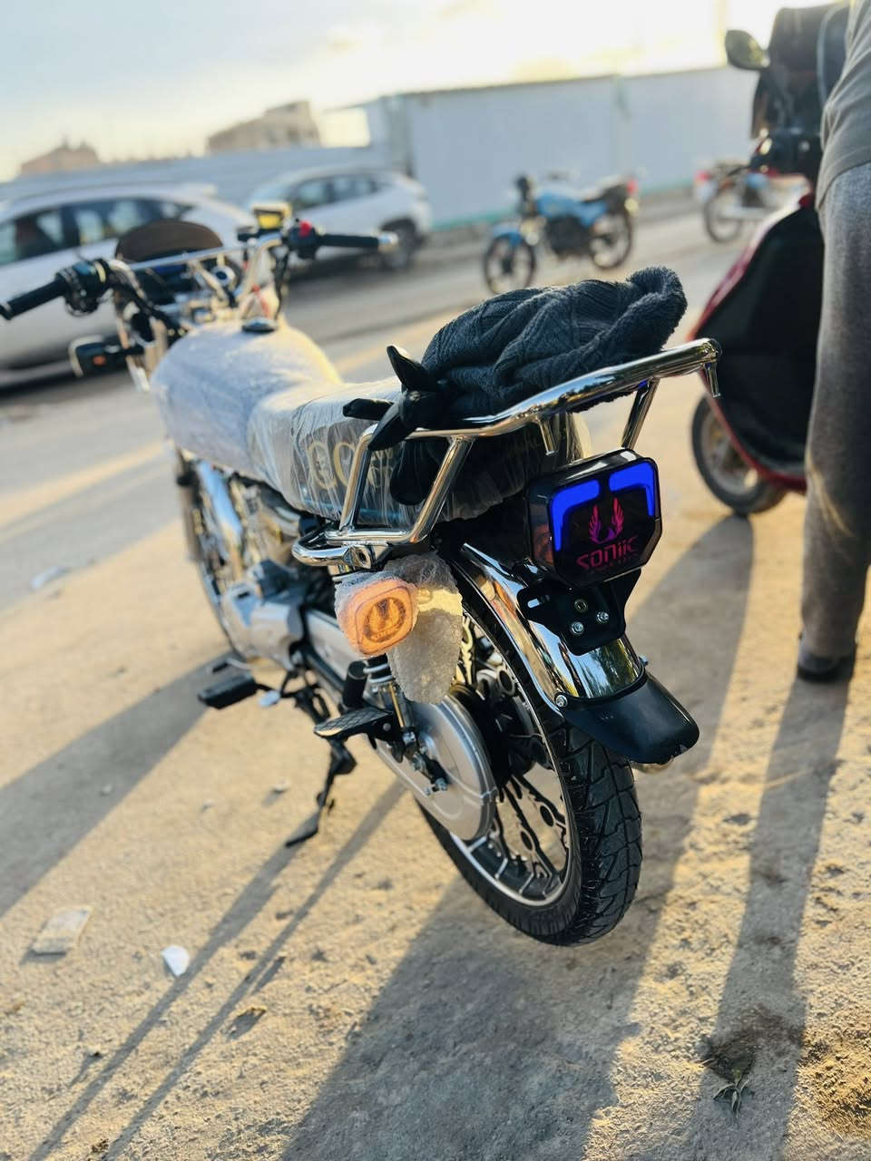 سلام عليكم سيفان موديل ٢٦بعده زيرو مكاني طوريج ام هوه اوراق كامله ماناقصه شي دراجه الشراي بي خير ويدلل تفاصيل اكثر خاص او يتصل ***********
