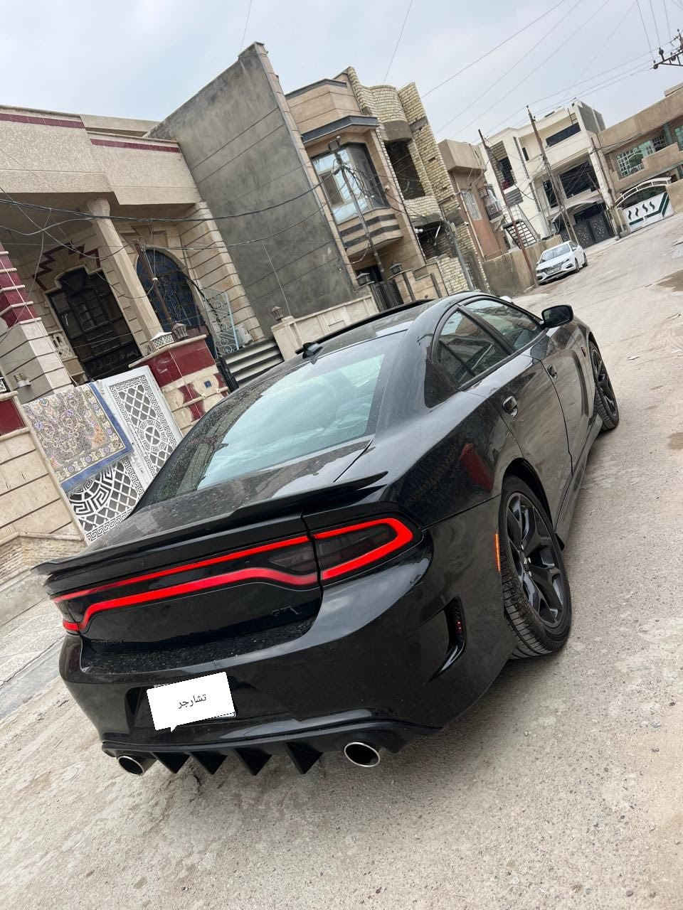 السلام عليكم 
سيارة شارجر جيتي فول2015
4قطع صبغ بجم كبس سياره ستخدام شخصي
السعر158$
بغداد المعلمين 
***********
