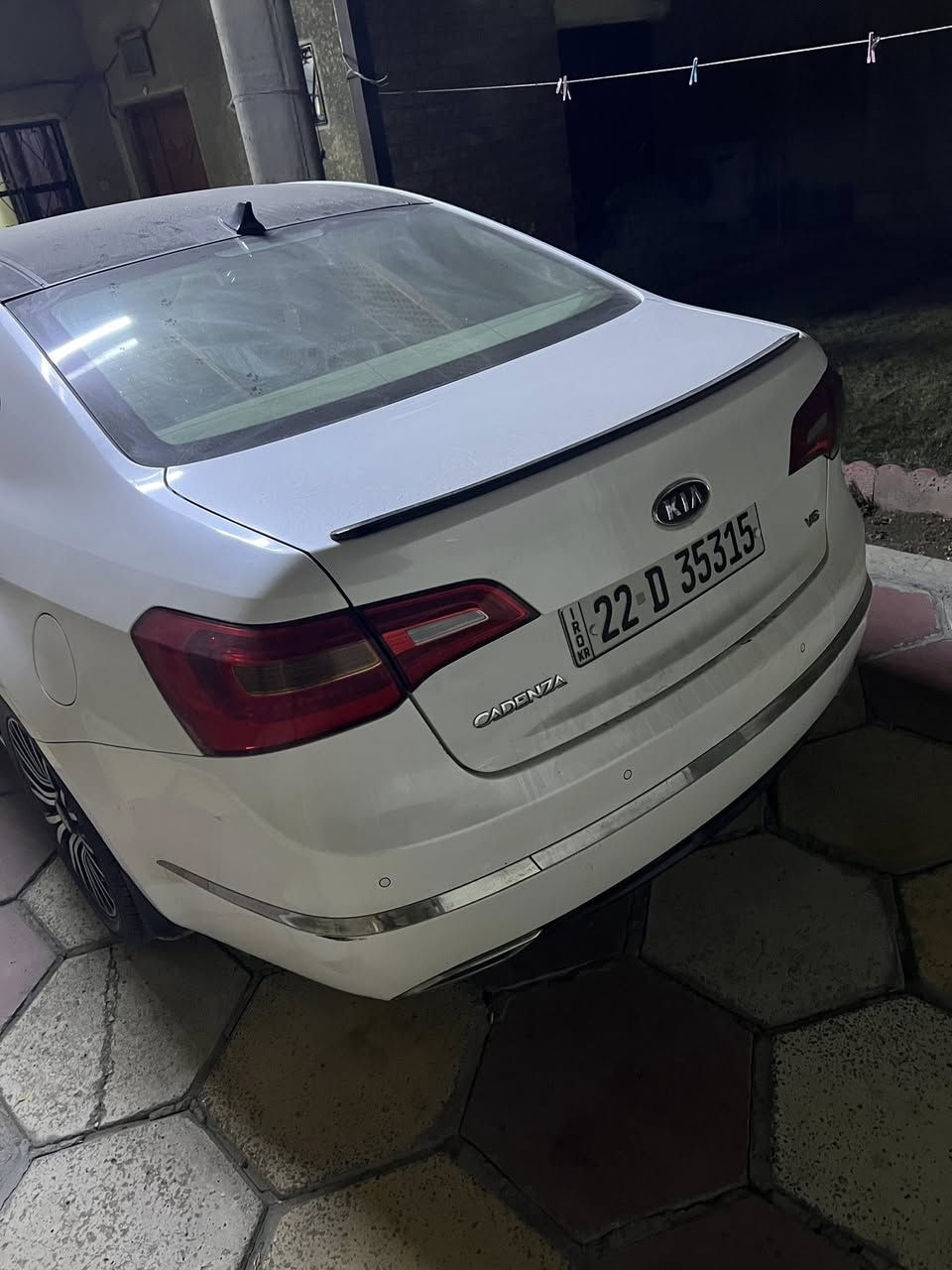 سلام عليكم  كيا كادنزا موديل 13خليجي فول موصفات  ماشي 144/ ***********
