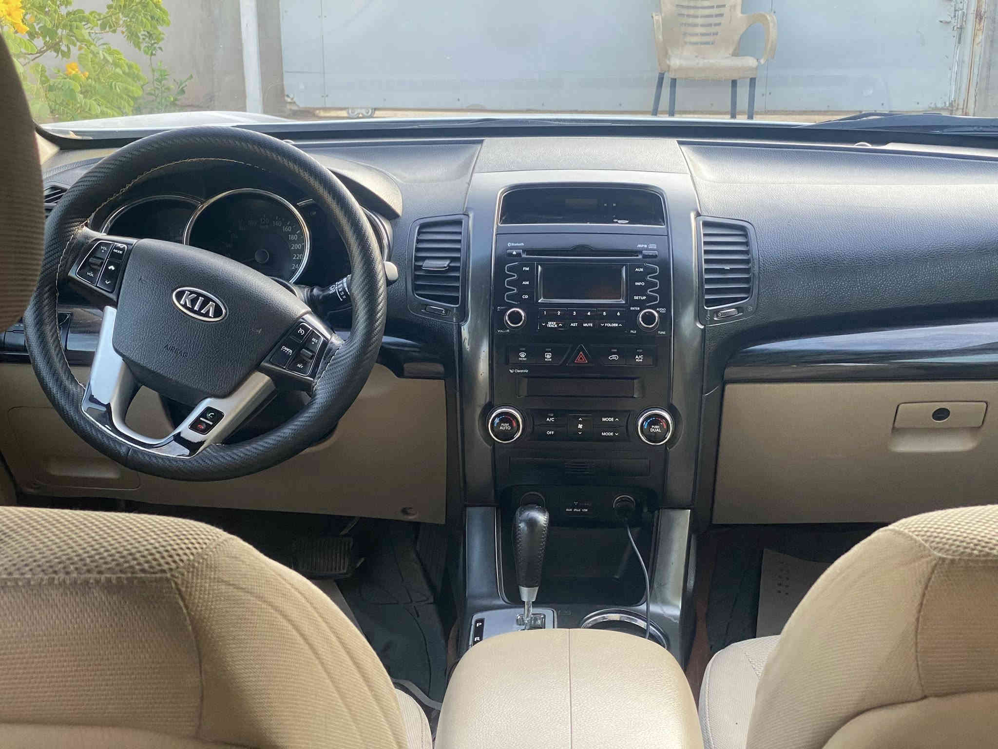 بسم الله الرحمن الرحيم 
-سورنتو ٢٠١٢ خليجي للبيع 
-٦ سلندر  ٧ راكب
-ثلاث قطع تبريد
-حساسات امامي خلفي + جرس انذار 
-مكينه وكير مكفول شرط ما مفتوح
-رقم بغداد دولي هزه جديده
-تخم تاير جديد 
-كامره خلفيه 
-مري شفط + اشاير مري
-تحكمات ستيرن
-المسافه المقطوعه ١٦٠ حقيقي
-لايت جديد لد 
-بيها جاملغ وباب الصدر صبغ اثر شخوط بدون دواخل وجزء من البنيد
-مكان السياره بغداد بوب الشام
-السعر (١٥٢  $ )للتواصل على الرقم 
-***********
