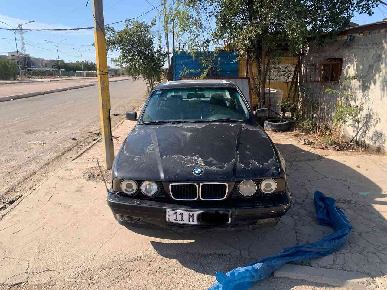 سلام عليكم بي ام525 موديل 1991 باسمي رقم انكليزي
للسنه 2030  سياره جاهزه
كير محرك صدر تبريد  غرفته جيده البطاين  تعبانه مكاني بغداد المحموديه سعرها 49 ورقه
 بدون صبغ بدون ظربه ماعده الجاملغ الخلفي  الخشم مال الجاملغ وموضح بالصوره  تتيرات جيده جدا باتري جديد 
تلفون ***********
