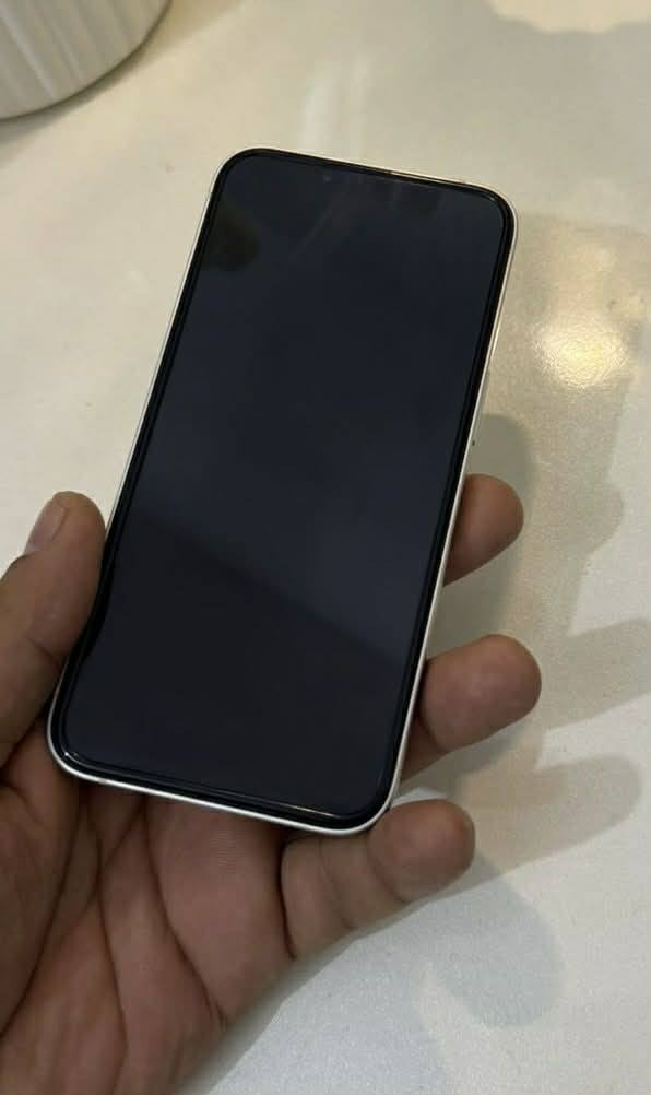 السلام عليكم  ايفون 13 العادي وتر ما مفتوح مكفول شخط مابي  ذاكره 128 بطاريه 76 امريكي الجهاز امانت الله يخبل تصفح العاب كلشي 
سعر 365 وبي مجال حك الجيه مستعجل عله بيعته مكاني الديوانيه حي الفرات شارع الصب متواجد فيس رقمي ***********
