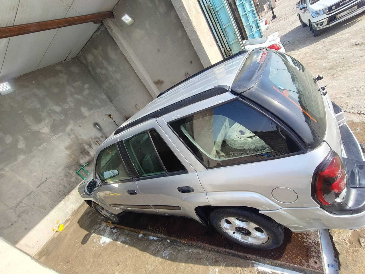 سلام عليكم..بلايزر 2005.سياره مزايده//***********
