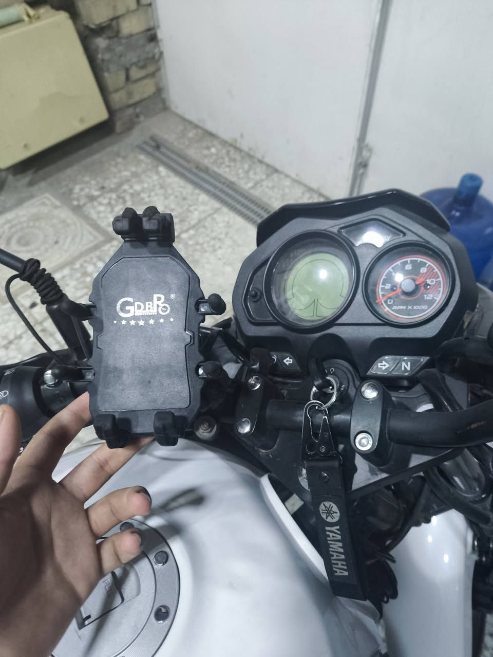 RK 200cc
السلام عليكم 
دراجة للبيع  RK  
حجم المحرك 200   
ماشية 3697 
موديل 2025
بعدها بالضمان
رقم اربيل بأسم الشركة تحويل مباشر من شركة عجلة الخليج تريد مكاتبة انت بعدين تحول اني حاضر 
السعر 2650 وبيها مجال بسيط  وبيها ملاحظات جدا بسيطة  *********** واتساب هم موجود
مكاني بغداد - الزعفرانية
