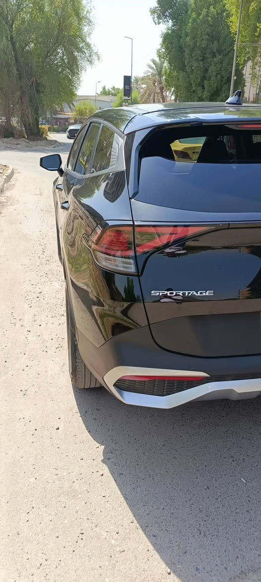 السلام عليكم
سبورتج 23 امريكي 
ماشيه 21 mi نص مواصفات 
- دفع رباعي 
2-مانع انزلاق
3-نظام منحدرات
4- اربع انظمة قيادة.  عادي . رياضي. ذكي . ثلجي 
5- نظام قيادة ذاتية
6- نظام ABS
7- نظام توقف امامي خلفي 
    وتحذير قبل التصتدام
8-نظام تحديد مسار ومثبت سرعة
9-نظام اوتو ستوب
10- فول تحكم ستيرنك
11- كامرة خلفية
12- تبريد امامي خلفي
13- شاشة واير ليس تدعم اندرويد اوتو وابل كار بلي 
14- منفذ شحن type c و UPS
15- هاند بريك كهربائي
16- لايت LED
17- حاكية اوامر صوتية
18-اتو هولد 
بغداد الدورة 
السعر  (192)ورقه وبي مجال 
باسمي السياره
***********
