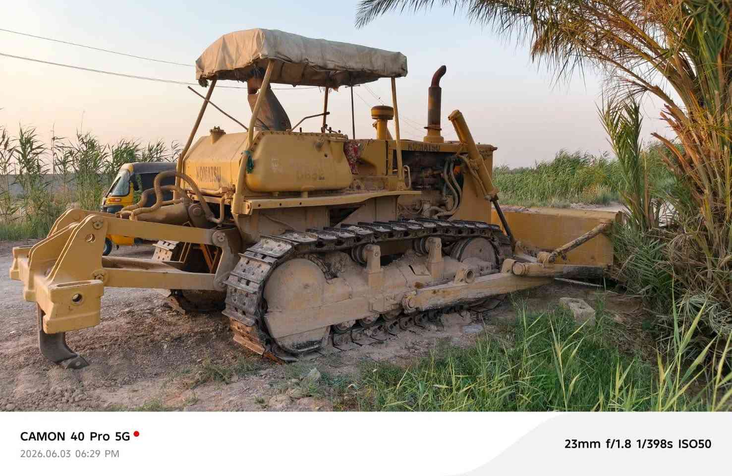 بلدوزر للبيع موديل 85جاهزه العمل كفاله عامه الاستفسار الرقم ***********
