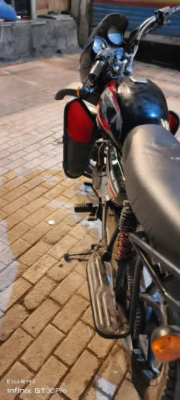 سلام عليكم بوكسر كلاسيك موديل 23
دراجه نضيفه مكينه ناعمه بدون اوراق كلك كلك كلك 
سعر850وبيه مجال مكاني بغداد مدينة الصدر 
***********
