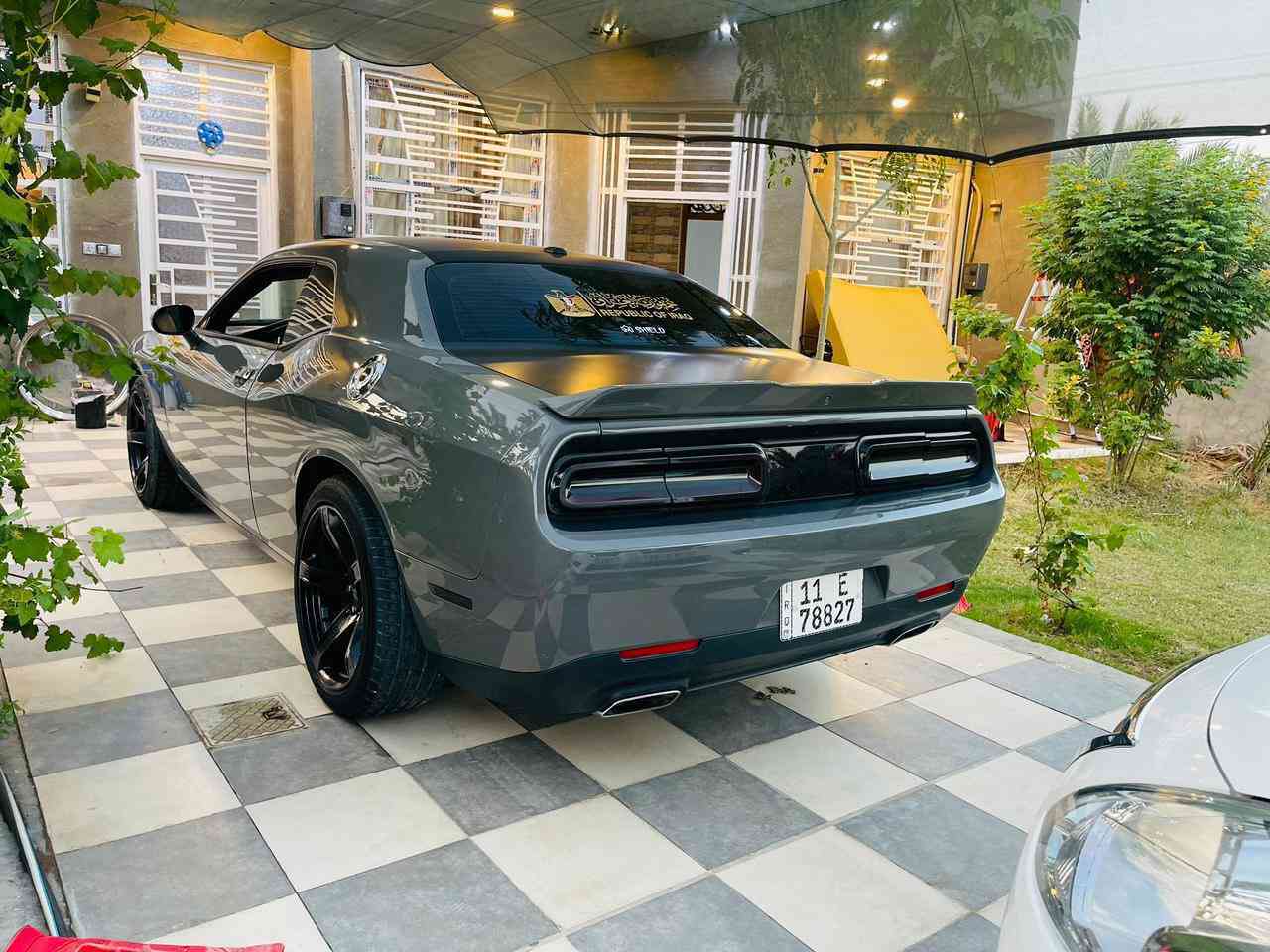 السلام عليكم للبيع للبيع
جالنجر 2018 (V6) SXT

رقم بغداد مشروع وطني 
كشنات كهرباء
كشنات جلد 
تحكمات ستيرن 
ويل النجمه خسفه قويه
داخل لونين احمر واسود
وبعد بيها هواي مواصفات 

حادث السياره (جاملغ وبنيد )بدون شواصي بدون لغود بدون دواخل نهائياً 

شواصي لغود كفاله 
مكينه كير كفاله 
عليها برجمه فول لفول الانطلاقيه ع شرط تحفر الشارع 
السياره عليها نصبه تخبل وبالحقيقه احلى من الصور بهواي 

السعر 178 وبيها مجال بسيط للشراي 

مكان السياره :بابل -الحلة

للاستفسار اكثر ***********
