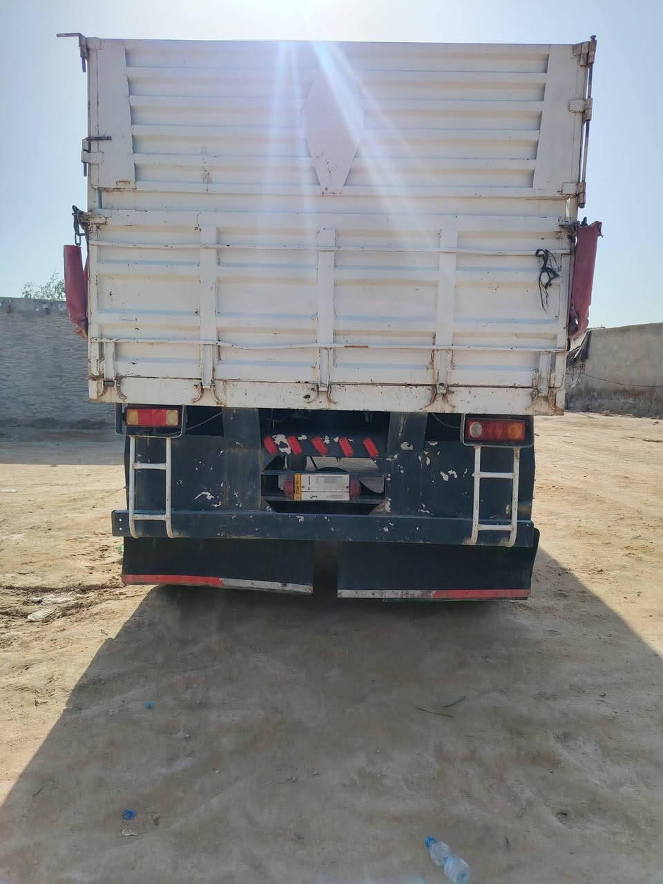 عربانه للبيع
دناكير سكانيه صينيه 110 طول 7.5 تاير 24 حداديه
***********
العنوان النجف
