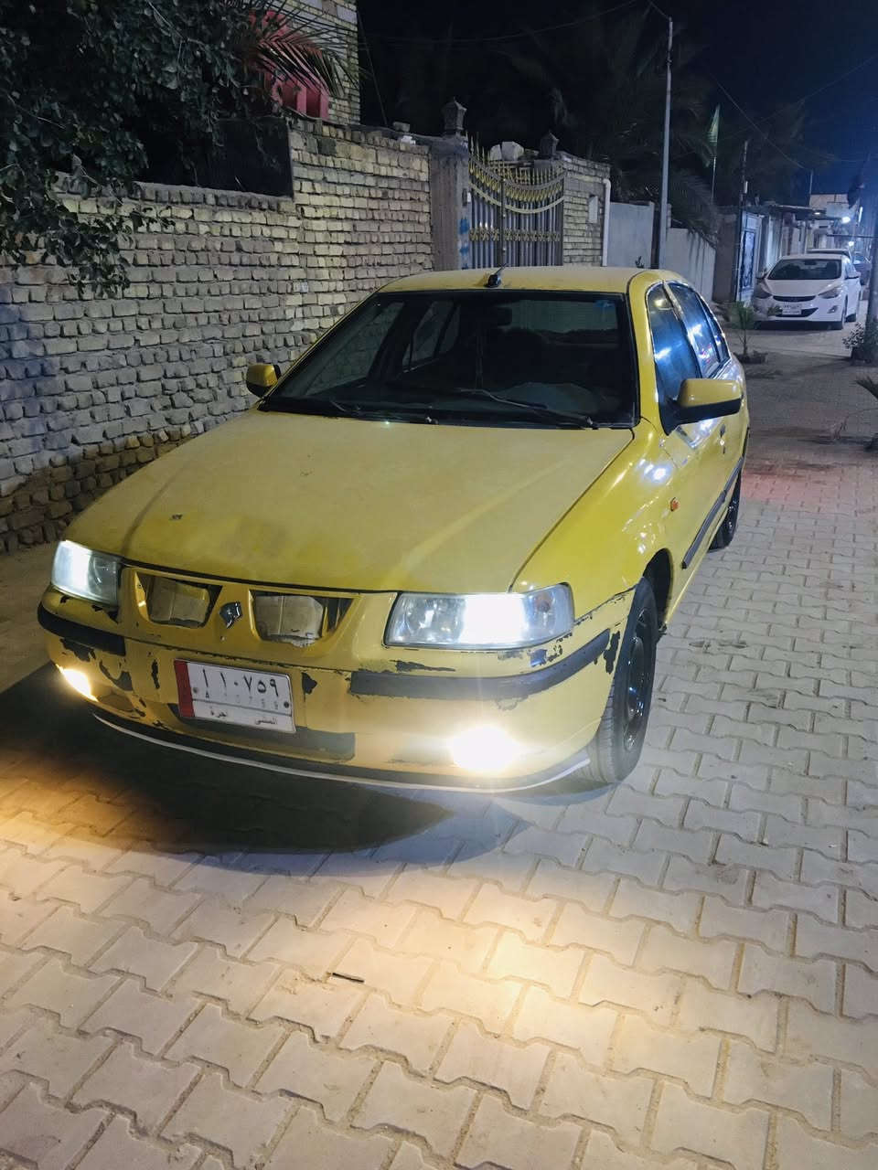 سمند 2011  محولبه خفيف مال جناي كله جديده 
بسمي محرك كير كفاله 
مصفره وجاهزه مامشتمه ريحت العبري 
بيه نواقص بسيطات  بيه باب مبدل بواحد اصلي 
ب35 ورقه وبيه مجال  
***********
