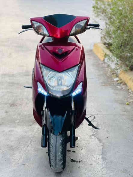 السلام عليكم سكنس لد دراجه جديده لون مميز صارلها 4اشهر نازله من الرمبه نكره سلف بكل وقت شلعه معدل دراجه كامله السعر 1250وبيها مجال مكاني الكاضميه ***********
