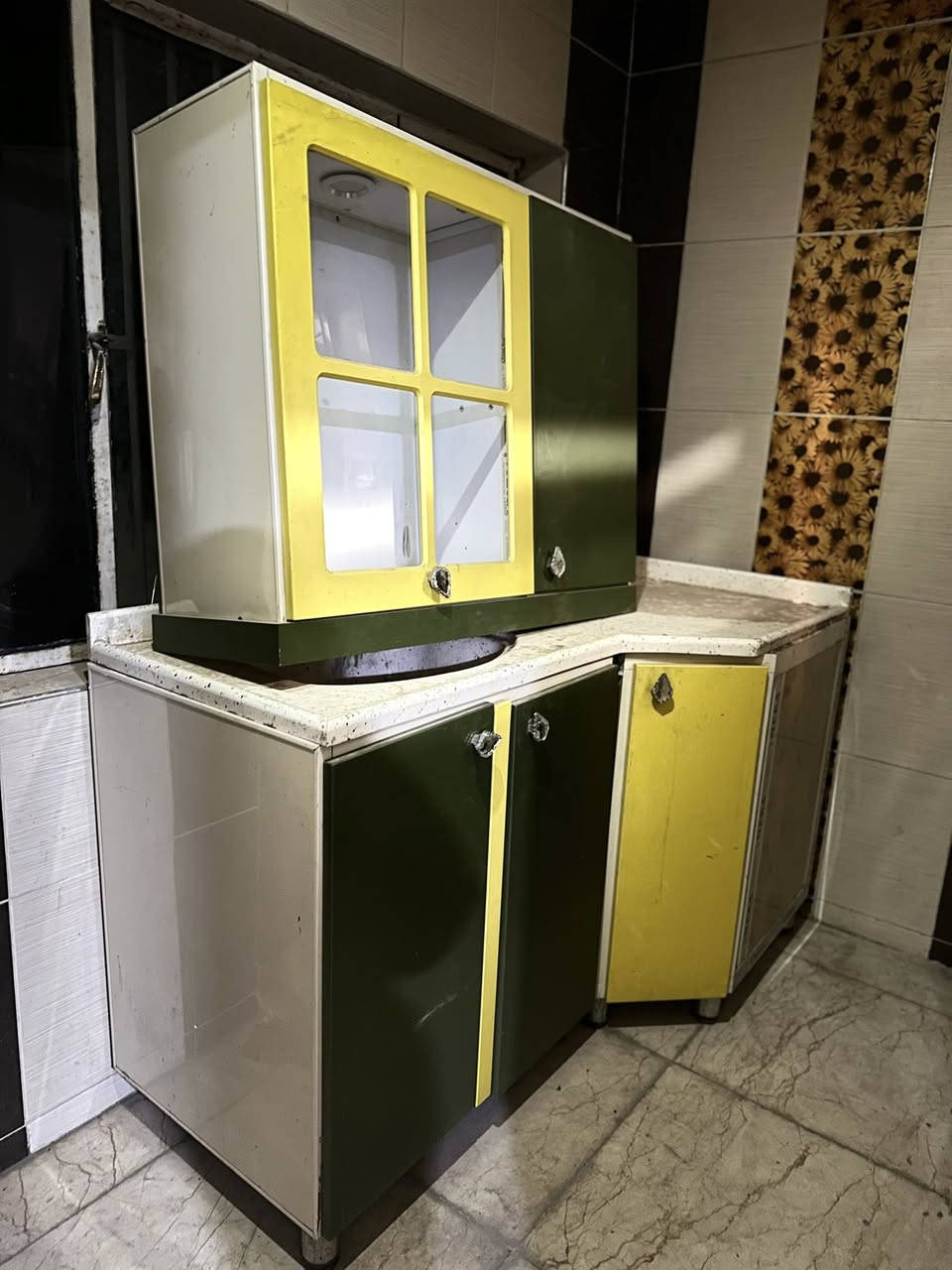 السلام عليكم 

كاونتر للبيع الطول اربعة متر تقريباً ما متاكد استعمال شركة مخلينا بالشركة وكاعد نغير المكان المرمر مالتة صاحي ونضيف بصورة عامة

العنوان حي الخضراء / العامرية بغداد 

السعر ٤٥٠ وبيه مجال اذا شراي ماكو اشكال 

التواصل خاص


**إذا كنت صاحب هذا الإعلان وتريد حذفه لأي سبب، رجاءا أرسل رسالة إلى الدعم الفني**