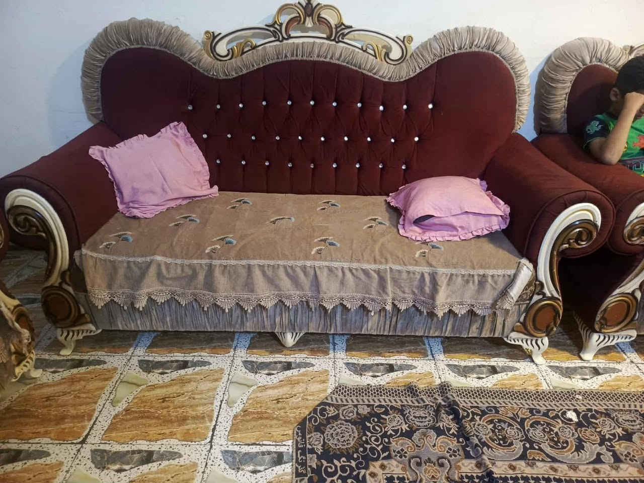 تخم عشر مقاعد للبيع سعره 150 وبي مجال للاستفسار ع الرقم*********** او ع الخاص مكان بغداد الغرير
