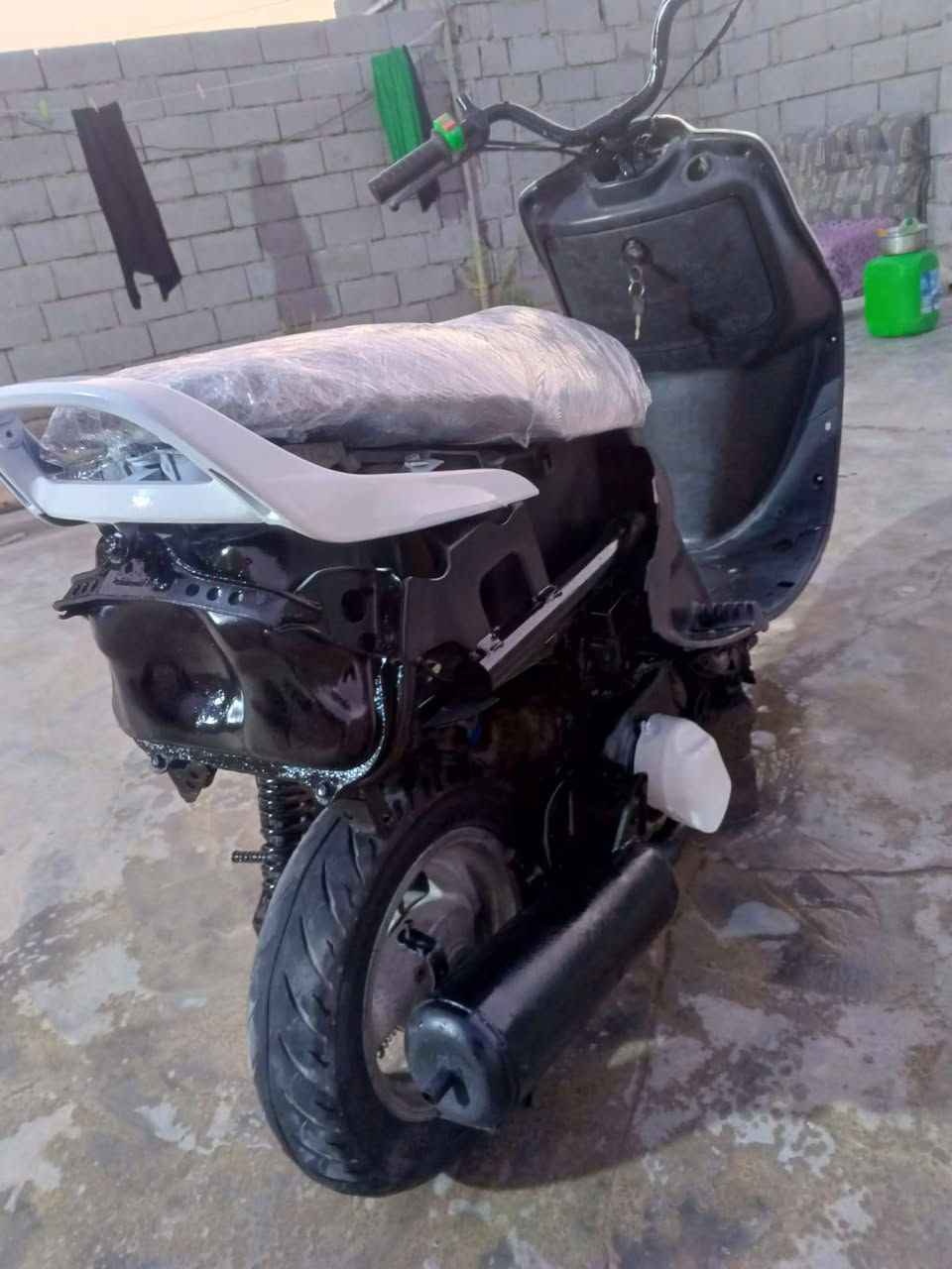 فراشه للبيع مكينه ناعمه مكاني بصره خور الزبير السعر 200 انه مكلف بل نشر هاذ رقم راعيهه وتواصل ويا / ***********
