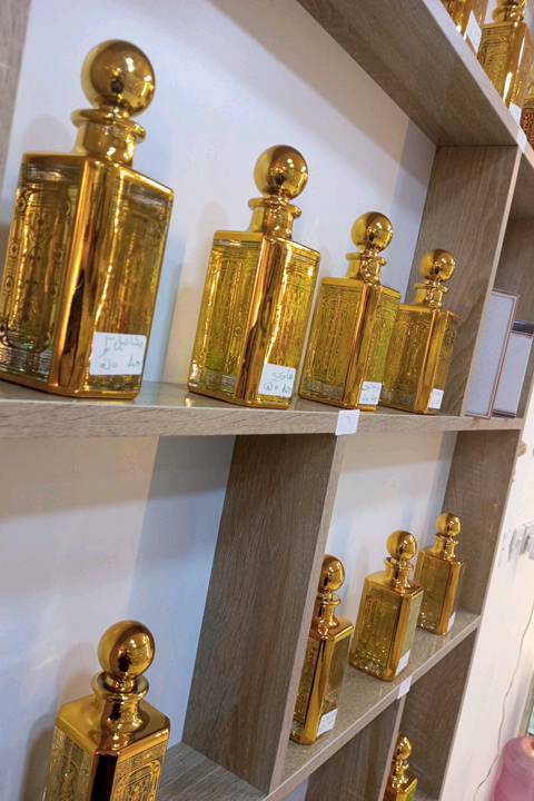 عطور زيتيه تركيب أمام المستهلك تركيز عالي وعطور ثباتيه