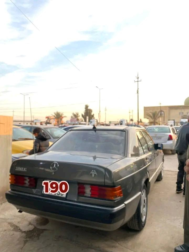 سلام عليكم اخوان مارسداس رقم نينوى ألماني مصطره كابو بانزين
حجم ١٩٠
محرك ٤سلنداى اصلي 
سلايت 
موديل ١٩٩٢
قفل مركزي 
كير ٥نمر 
تتفيه شغال 
اريل كهربيه شغال
ليتات زينو 
كير محرك تخم حداديه كهربيت دريم شفتات اكسن كل شراط 
مصبوغ جمالي صباغ دراجه اولا 
سيار على وضعيته جديد 
مكان سيار موصل 
سعر ٥٠ أو بيه مجال 
م***********
وت ***********
