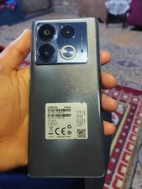 جهازlnfini NOE 40s جديد للبيع ملحقات كاملة عارضة 250 وبي مجال قليل 077...