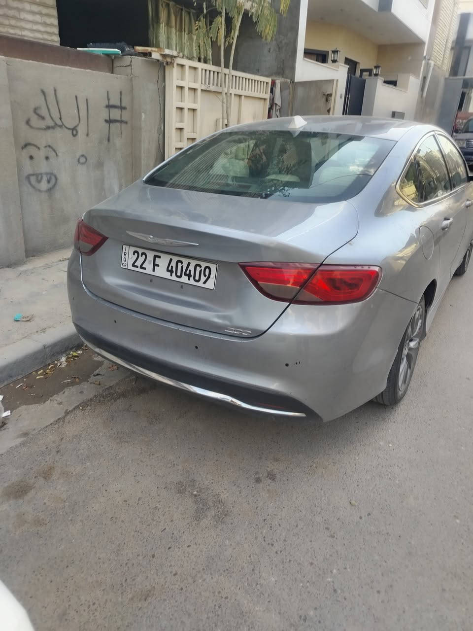 سي ٢٠٠ موديل ١٦ مكينه ٢٤٠٠ أربيل باسمي
كير مكينه خير من الله ماشيه ٣٠٠ كيلو قابل للزيادة
حادثها جانبي مبدل جاملغ وباب وبنيد جه عبري
مواصفات
بصمه 
كروز سرعه
شاشة عطلات
سايد بريك دكمه
تحكم ٤ جهات
شاشه وسط
بيبان بصمه
صدر امامي جديد تخم تاير جدد باتري جديد 
نواقصها. تبريد شغال بس بيه فريز ينقص غاز
اذان كير  وال ماسحات وكفت لاستيك وحده خلفيه
عنواني بغداد الكرخ حي التعليم قرب قرب المعالف والتراث بيع فقط ما اراوس بيعد نقد ما ابقى ولا ورقه
السعر ٧٥ قفل من الاخير مابيه مجال
*********** واتساب
