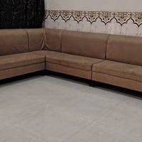 ديوان 10 مقاعد للبيع 250 وبي مجال مستعجل على بيعتة 07889727471 مكاني ا...