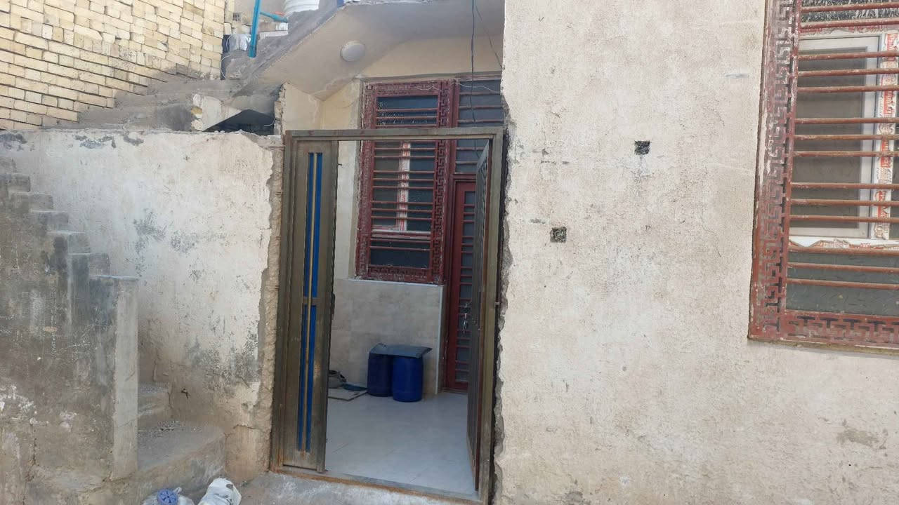 بيت للبيع بناء حديث ركن على فرعين 70م كربلاء المعملجي قرب مدارس العميد خلف مستشفى الوراث الامراض السرطانيه طابق واحد للاستفسار واتساب او الاتصال *********** كربلاء, العراق
