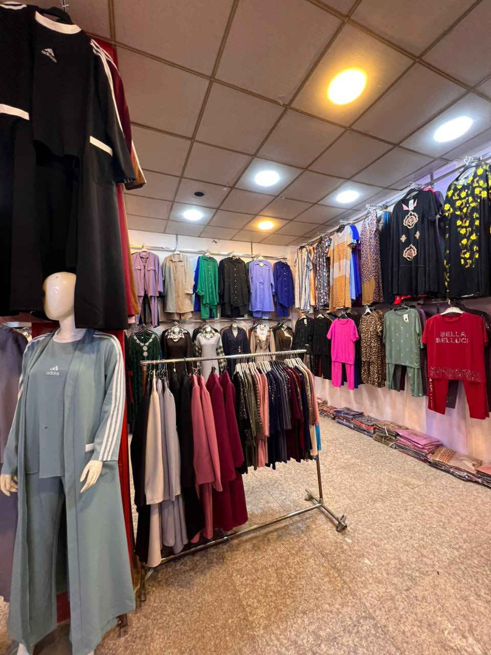 السلام عليكم
اخوان تصفيه محل التعاليك الي هنه الهوكات والمساطر للبيع فقط  بدون ملابس فقط تعاليك الي هنه الهوكات والمساطر بعدهن جدد مصار شهرين من اخذتهن سبب البيع اريد اغير ديكور المحل


**إذا كنت صاحب هذا الإعلان وتريد حذفه لأي سبب، رجاءا أرسل رسالة إلى الدعم الفني**