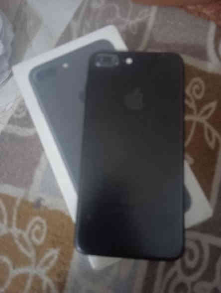 السلام عليكم 
ايفون 7 بلاص للبيع 
بطاريتة شوي تعبانة 
للبيع ب45 الف 
مكاني كفائات العبيدي 
***********
