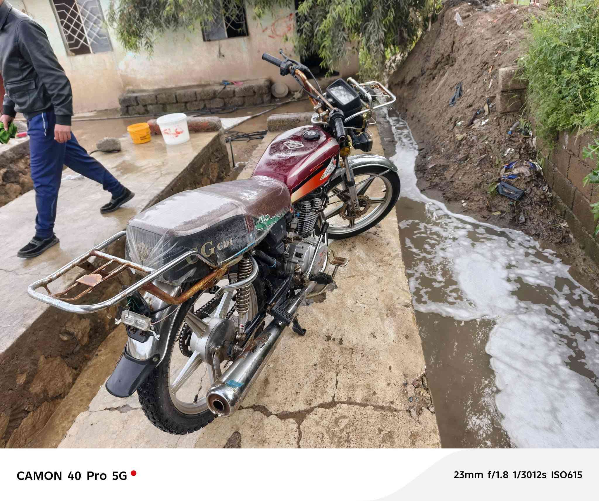 سلام عليكم مكلف بلنشر ماطور سيفان باب اول موديل2020
السعر325 
خاص موموجود الاتصال علا الرقم
***********
