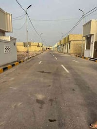 دار للبيع بمساحه 100م غرفتين تبعد عن شارع العام 75م بسعر 45مع مجال للا...