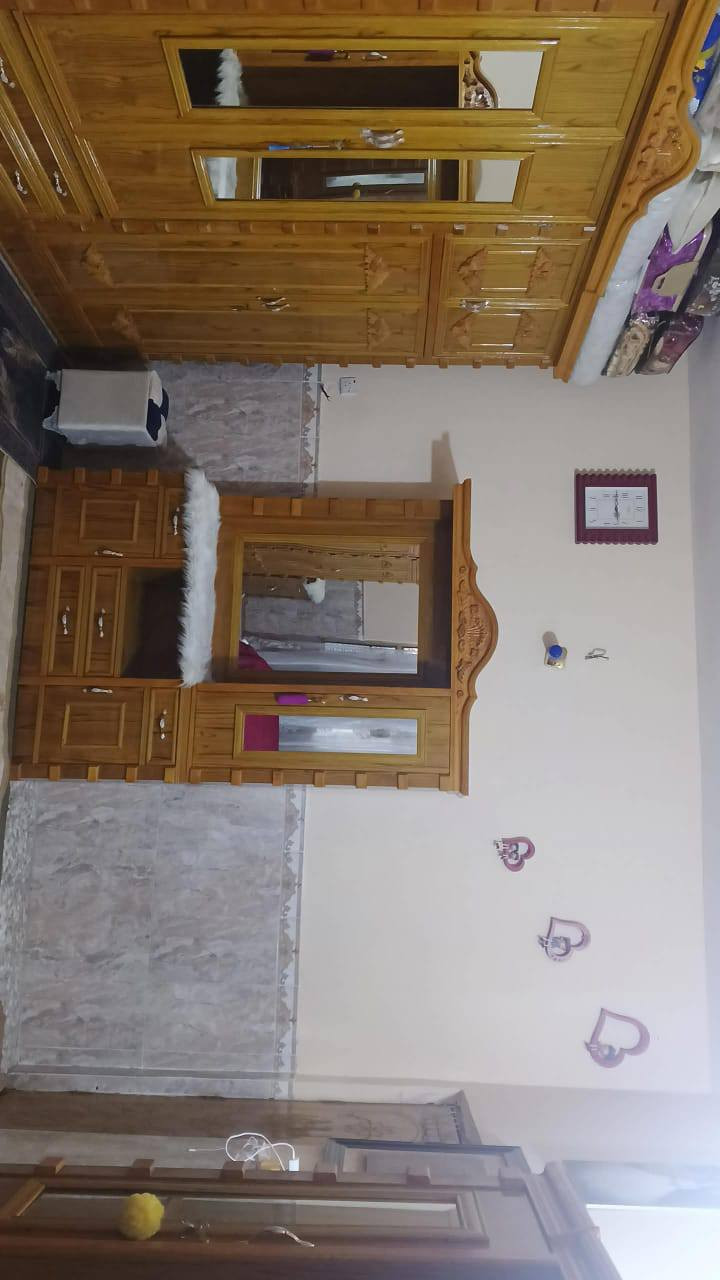 سلام عليكم غرفه للبيع الغرفه نضيفه شخط ما بيها تزكام مستخدمه لمده 5 أشهر  للاستفسار اتصل على رقم ***********.
