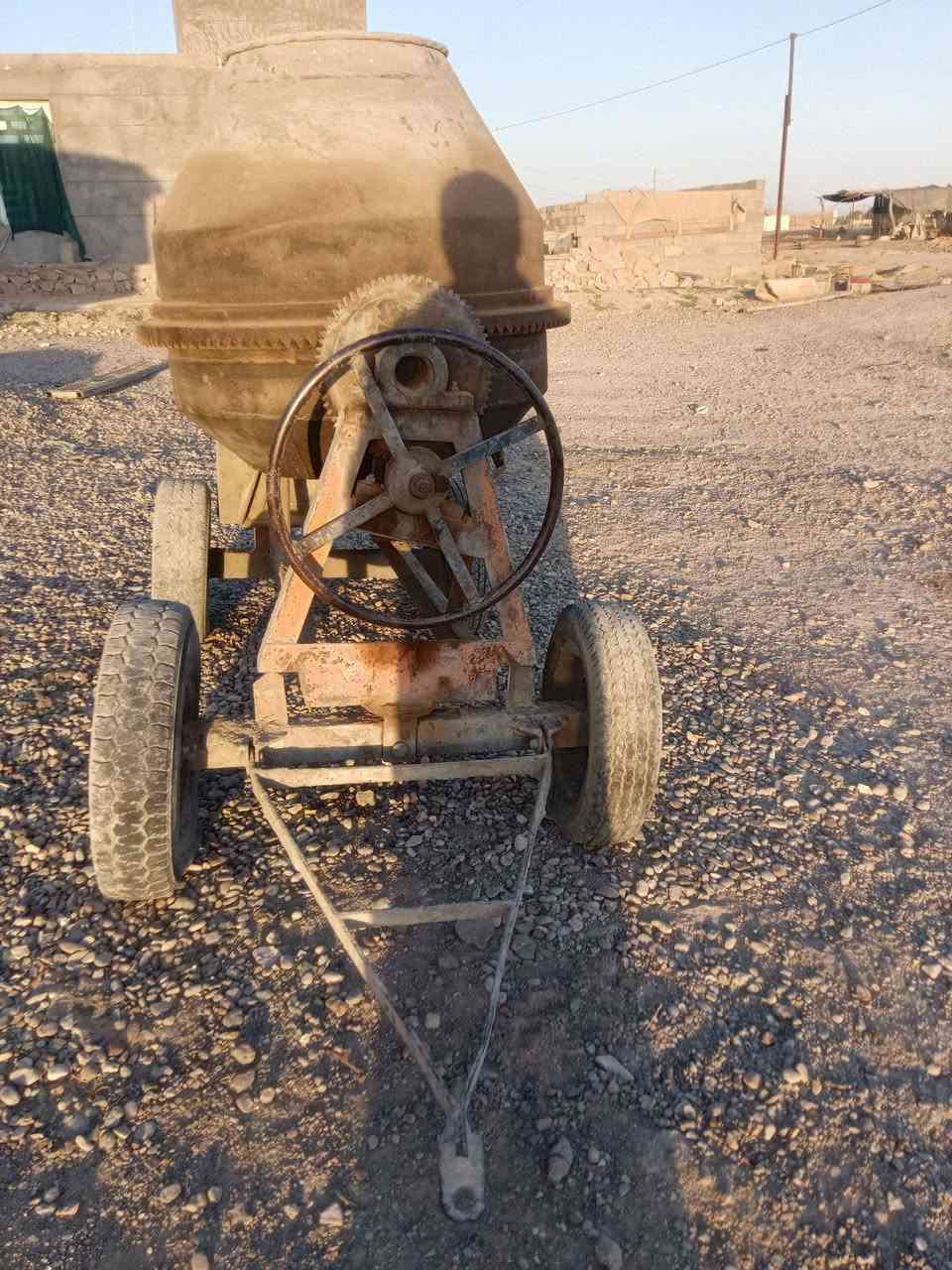 خباطه للبيع جدر نضيف اربع ريش خباطه 
جاهزه للشغل المكان ابو طيبان السعر 900
***********
