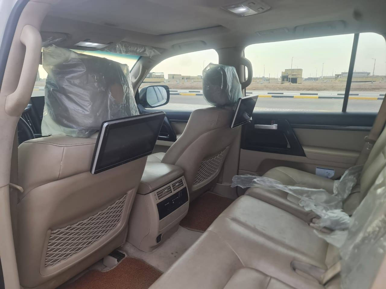 لاندكروز ٢٠ كفاله عامه مكينه ٦ فول مواصفات السعر ٤ شدات و٧٠ ورقه الاتصال *********** مكان سياره بصره القبله ٤٠٠
