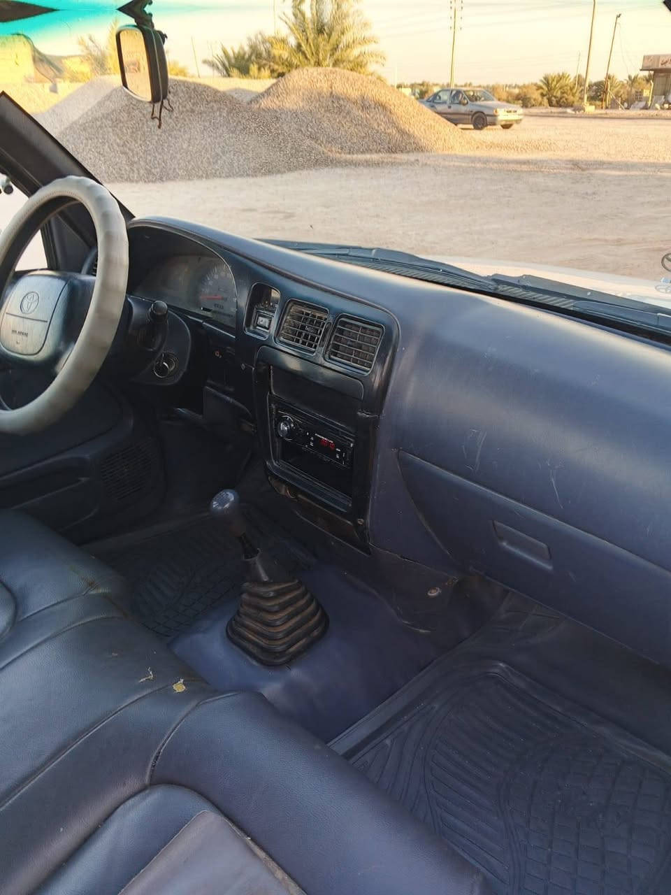 سلام عليكم سياره لبيع هايلكس موديل 1999 رقم قادسيه ألماني مشروع وطني شرط التحويل مكفوله من الضربه والتبديل كير ومكينه وشاصي واكسن مكفولات كهربيات شغاله سياره مال جناي المكان الديوانيه السعر 72وبيها مجال الاستفسار اتصل ***********  ***********
