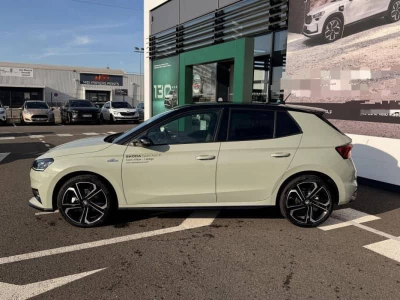 Prix : 15.000€ hors taxe pour Export 

Disponible uniquement sur réservation
 Skoda Fabia 2024  couleur rare  origine Suisse🇨🇭 destiné à l'export Algérie🇩🇿  et Tunisie 🇹🇳 

🚘 SKODA FABIA 2024 vert Timiano 
Motorisation  1.5 TSI  DSG
Edition Monte-Carlo 
Kilométrage 31.935 km
Mise en circulation : 02.03.2024
Carburant Essence
Boîte de vitesse automatique 
Puissance 150CV
Portes/places 5/5

IMPORTANT À SAVOIR :
. Véhicule non accidenté et sa peinture est d'origine, 00 retouche.

. Frais à prévoir 850€  transport vers les port suivant assurez par notre équipe :   Mostaganem, Béjaïa, Skikda, Djen Djen (billet de bateaux et descente au port inclu) 

. Contacter sur whatsapp (+33 759831820) pour la réserver si elle vous intéresse.

-Légère remise possible le prix
- Dossier export gratuit
- Livraison gratuite en France (Paris, Marseille, Lyon, Toulouse, Lille, Nice etc...)

@super fans


**إذا كنت صاحب هذا الإعلان وتريد حذفه لأي سبب، رجاءا أرسل رسالة إلى الدعم الفني**